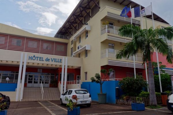 Le conseil municipal a voté : les habitants de Mamoudzou sont officiellement des "Mamoudzois" et "Mamoudzoises"