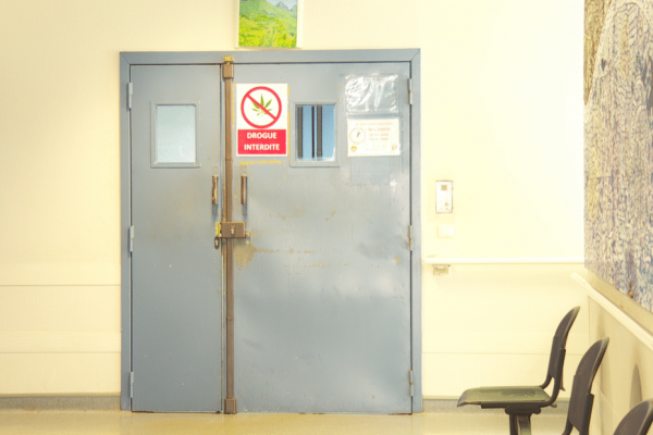 Le tribunal administratif annule le licenciement du psychiatre de Tokani qui avait dénoncé les conditions indignes de certaines chambres