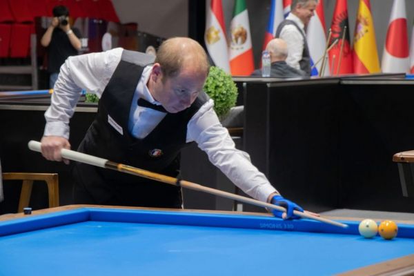 Billard artistique : quand la passion conduit un autodidacte jusqu'aux championnats du monde, "je me suis entraîné 8 à 10 heures par semaine"