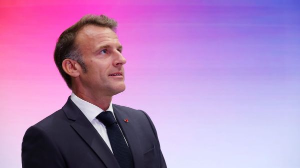 Emmanuel Macron est-il en train de préparer son retour... en 2032 ?