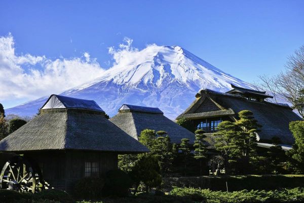 Séismes au Japon : des habitants fuient les îles isolées après près plus de 1 600 secousses