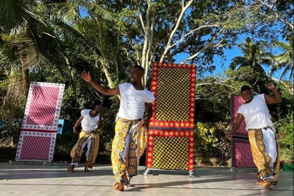 Le collectif de danse mahorais Hip Hop Evolution en tournée en métropole, pour une série de spectacles dans des festivals