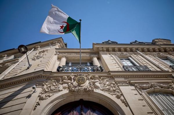 Crise avec l'Algérie : et au fait qu'en pensent vraiment les Franco-Algériens ou Algériens installés en France ?