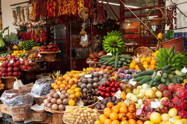 Physalis, cornouille, arbouse... connaissez vous ces fruits oubliés qui font leur grand retour ?