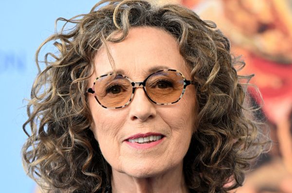 Stars à domicile, Secret Story, le Bigdil... Mireille Dumas tape du poing, "se remuer les méninges !"