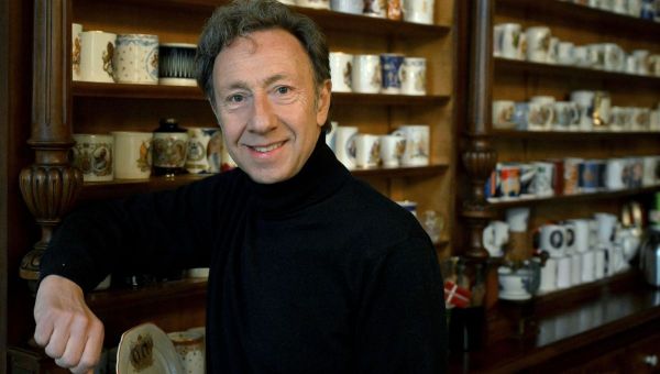 L'animateur Stéphane Bern rejoint ICI à partir du lundi 25 août, pour une chronique quotidienne