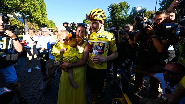 Tour de France 2025: "L'équipe le pousse trop loin", la femme de Vingegaard allume Visma... qui lui répond