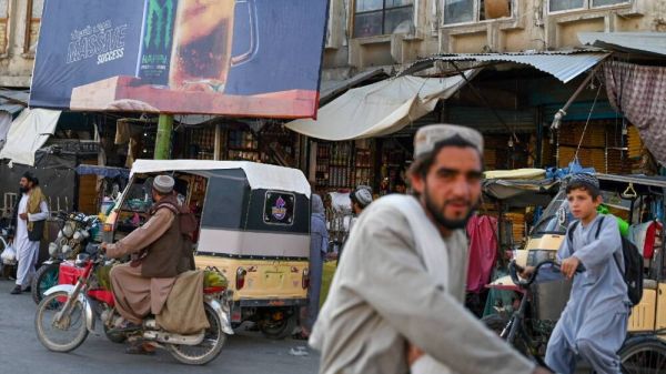 Près de 450 000 Afghans ont quitté l'Iran depuis le 1er juin