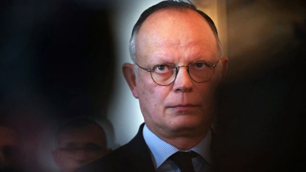 Gestion du Covid : non-lieu attendu pour trois ex-membres du gouvernement, dont Édouard Philippe