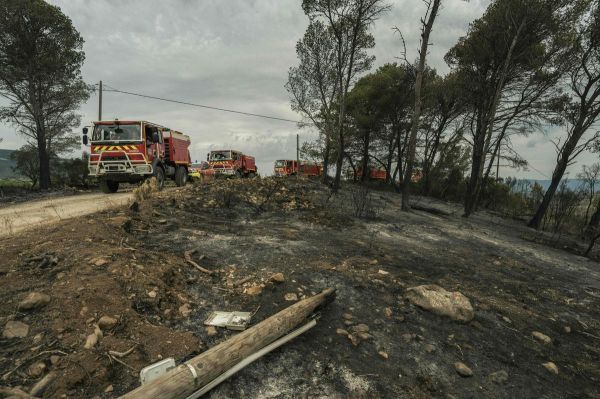 L'incendie dans l'Aude maîtrisé, 430 hectares brûlés