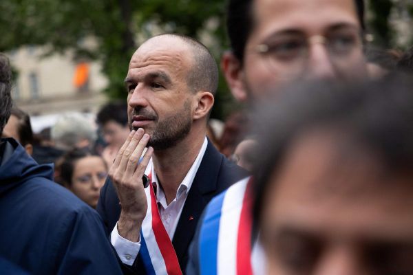 « Retour aux urnes » : Manuel Bompard (LFI) appelle à l'organisation d'une présidentielle anticipée