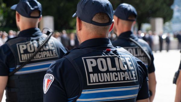 Tollé politique : La France insoumise propose de désarmer la police municipale, jugé dangereux