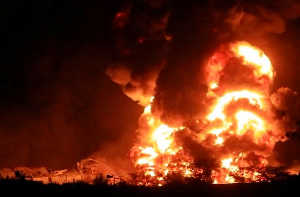 Tensions accrues entre Israël et les Houthis : frappes et missiles au Yémen