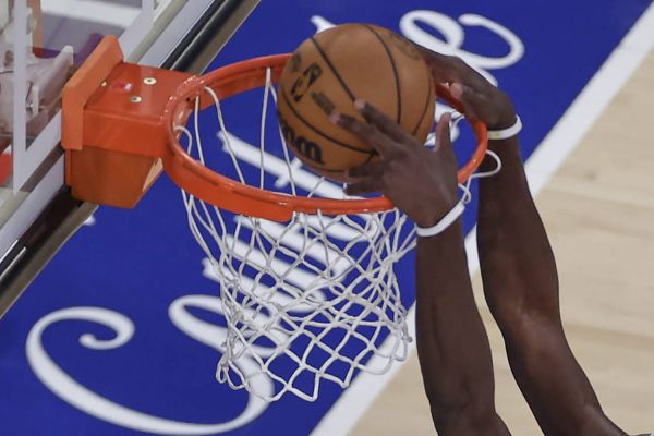"Une nuit je me suis dit, je ne veux plus continuer à vivre" : la terrible confidence d'une ancienne star de la NBA