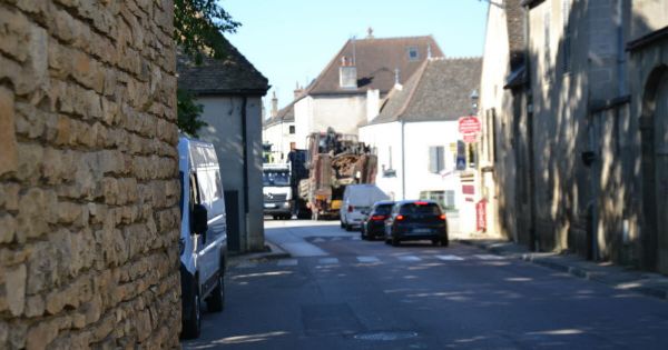 Pommard. La traversée de la commune interdite à la circulation, de jour comme de nuit, pendant cinq jours