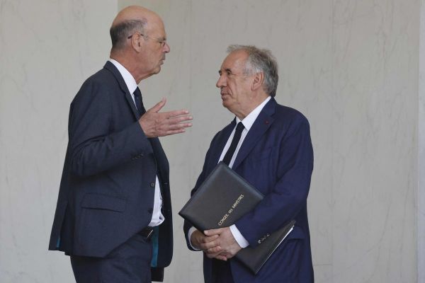 Une suppression de la « flat tax » pourrait rapporter jusqu'à 9 milliards d'euros par an
