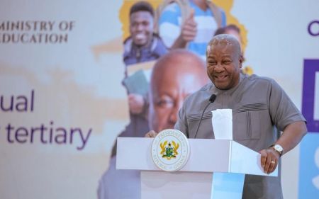 Ghana : le président Mahama lance une stratégie nationale pour faciliter l'accès à l'université