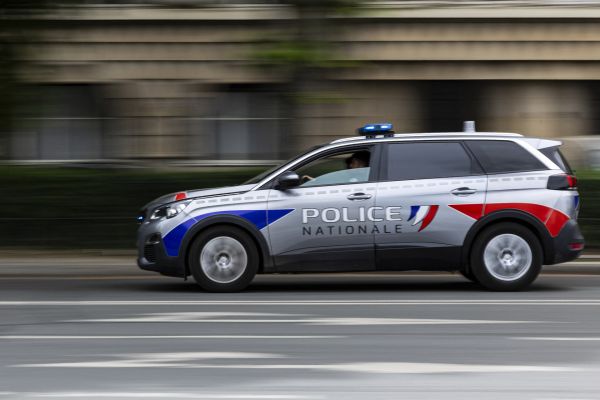 Grand Est : Un bébé se balade seul dans la rue, en pleine nuit
