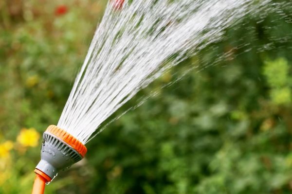 Sécheresse : la Haute-Garonne déjà sous restrictions d’eau (ce qui est désormais interdit)