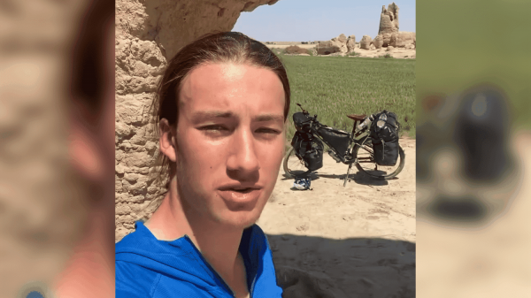 Visa bientôt expiré, traversée du désert, contexte tendu : ce que l'on sait de la disparition en Iran d'un Français de 18 ans voyageant à vélo