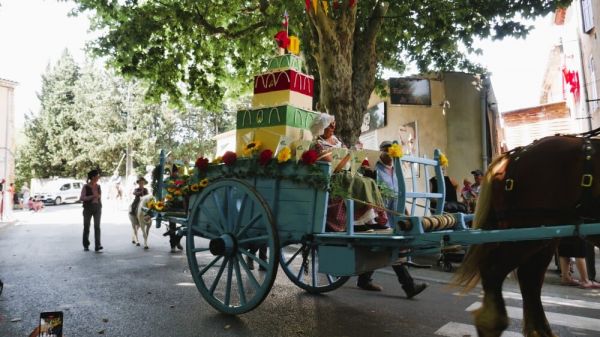 Grande cavalcade d'Auriol : 40 ans de traditions pour le groupe Saint-Éloi