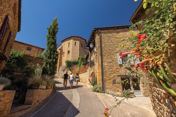 Escapades dans le Beaujolais : douceur de vivre au pays des Pierres Dorées
