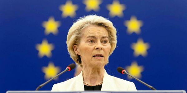 Pourquoi Ursula von der Leyen est visée par une motion de censure