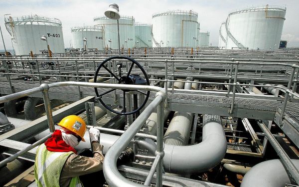 Les cours du pétrole stables malgré la hausse des quotas
