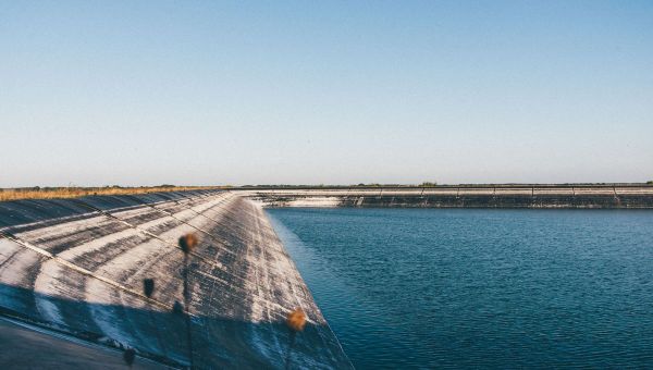 Trois réserves de substitution d'eau vandalisées à coups de cutter en Charente-Maritime et en Charente