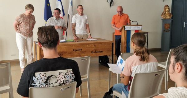 Vosges. Contrexéville : les jeunes saisonniers jouent les agents municipaux pour l'été
