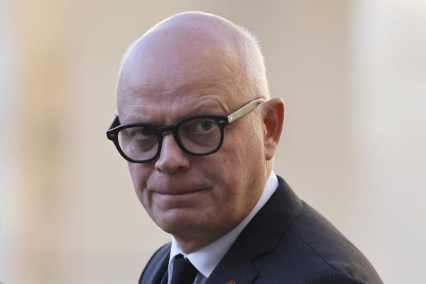 Gestion du Covid-19 : non-lieu pour Édouard Philippe, Agnès Buzyn et Olivier Véran