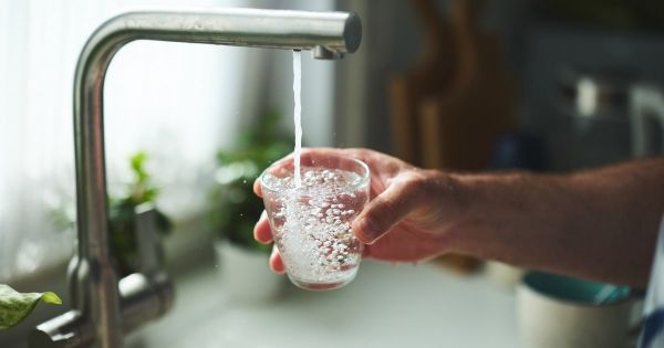 La consommation d'eau du robinet interdite dans certaines communes, pouvez-vous boire celle de votre ville ?