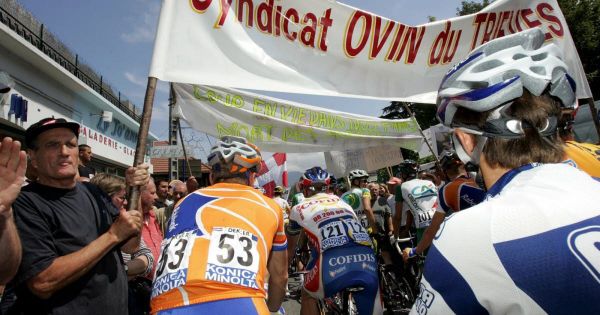 Cyclisme. Ces fois où le Tour de France a été bloqué par des manifestants en Isère et Haute-Savoie
