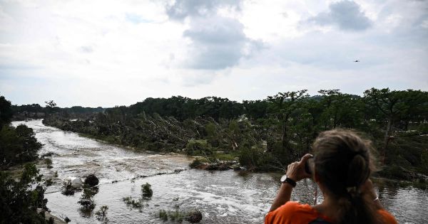 EN IMAGES - Au Texas, meurtri par la crue centennale qui a fait plus de 80 morts