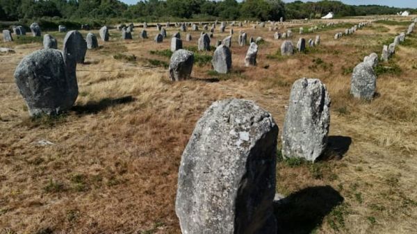 Les menhirs de Carnac à l'Unesco? Un classement à double tranchant, entre protection des sites et surtourisme
