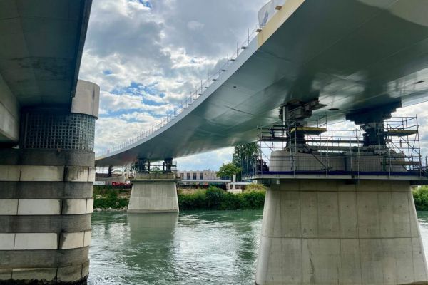 PHOTOS. "Sept mois pour déplacer cette charpente métallique de 1600 tonnes", l'impressionnant chantier d'une nouvelle ligne de tramway