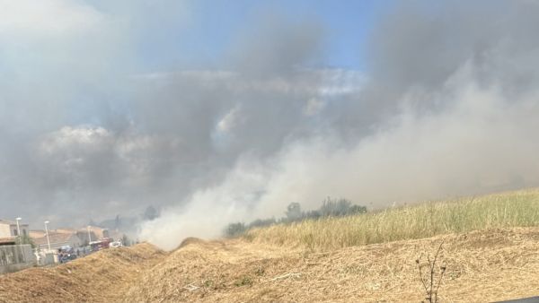 Incendie près de Béziers : "J'ai pris une valise et je suis allé plus loin", des habitants évacuent leur maison trop près du feu