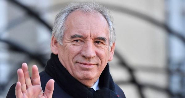 Pourquoi Bayrou veut redonner du pouvoir aux préfets