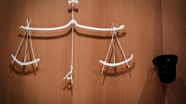 Cinq membres d'une même famille en Haute-Savoie mis en examen, soupçonnés d'avoir blanchi plusieurs millions d'euros via leurs pizzerias