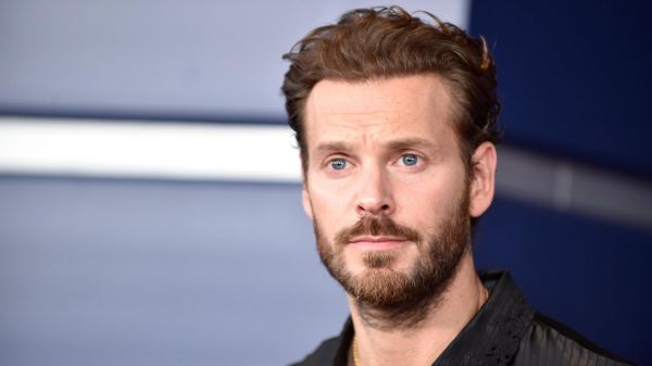 Pourquoi le téléfilm de TF1 « Oradour, ne m'oublie pas » avec Matt Pokora provoque de « vives inquiétudes »