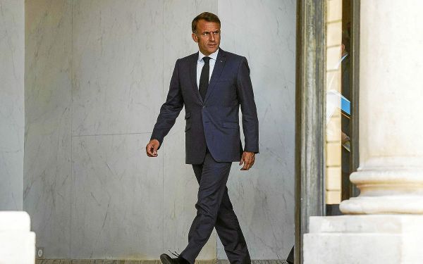 Sanctions financières et administratives : Emmanuel Macron dévoile son plan pour lutter contre l'entrisme islamiste