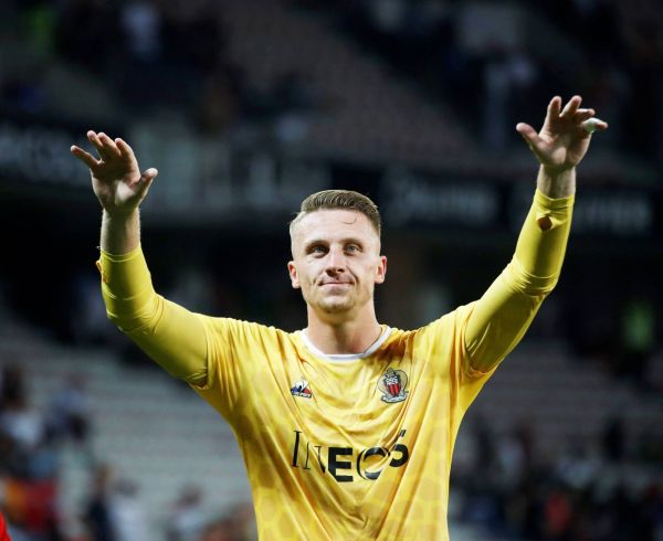 Les adieux émouvants de Marcin Bulka aux supporters de l'OGC Nice