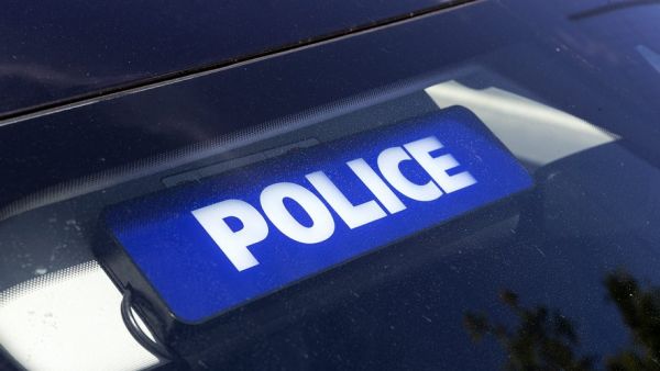 Agressés à coups de couteau : trois militaires en civil blessés par un homme de 21 ans actuellement en fuite