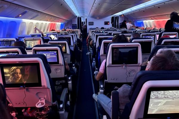 Billets d'avion : "À vouloir augmenter les taxes, on va vider les avions et si on vide les avions, l'État ne percevra pas les dividendes de ces taxes"