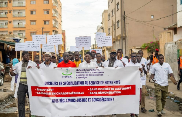 Statut des médecins en spécialisation : le COMES suspend sa grève après des points positifs notés, mais lance un ultimatum de trois mois