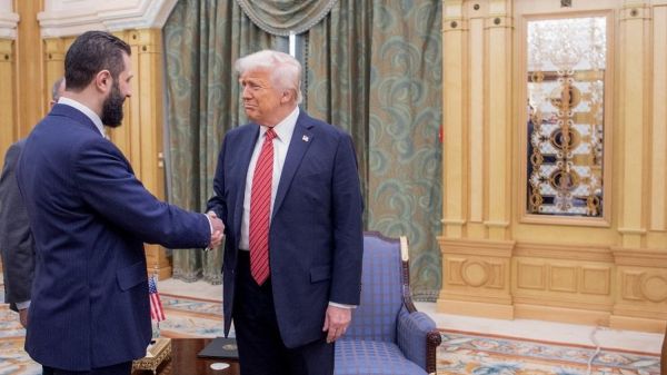 L'administration Trump révoque le statut d'"organisation terroriste étrangère" du groupe HTS, à la tête de la coalition rebelle au pouvoir en Syrie