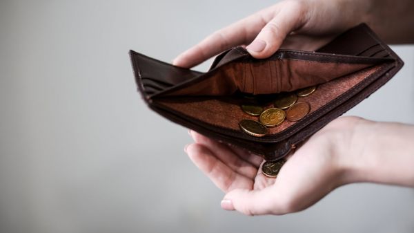 Les chiffres inquiétants de la pauvreté, banques les moins chères... Les 3 infos argent du jour
