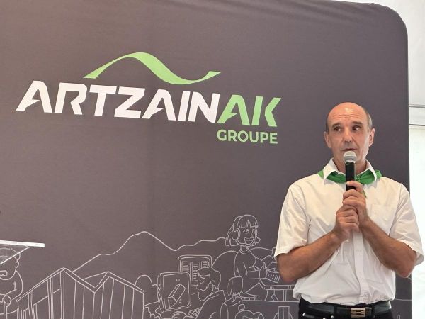 Mauléon-Licharre : le groupe Artzainak inaugure son nouveau siège social, fête ses 40 ans et dit au revoir à son fondateur