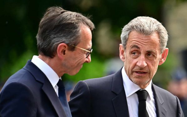 Nicolas Sarkozy : son plus proche collaborateur à l'Élysée retrouvé pendu, l'ancien président de la République brise le silence