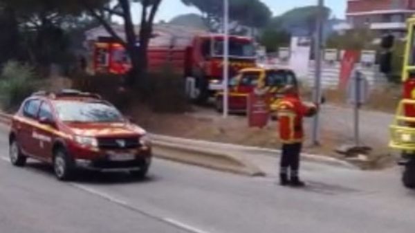 Fréjus : sous la menace de flammes, un camping évacue 1 500 vacanciers